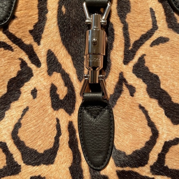 Authentic Gucci large calf hair animal print handbag - Picture 3 of 8